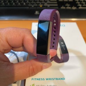 Fitbit Alta - purple L